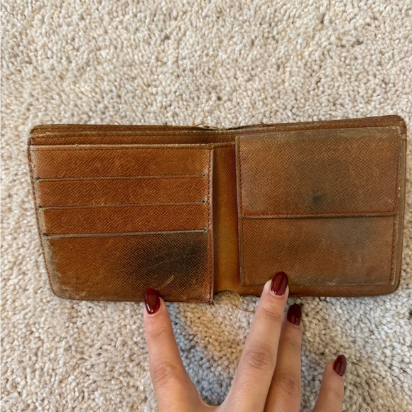 Louis Vuitton Monogram Marco Bi Fold Men’s Wallet - Picture 4 of 11